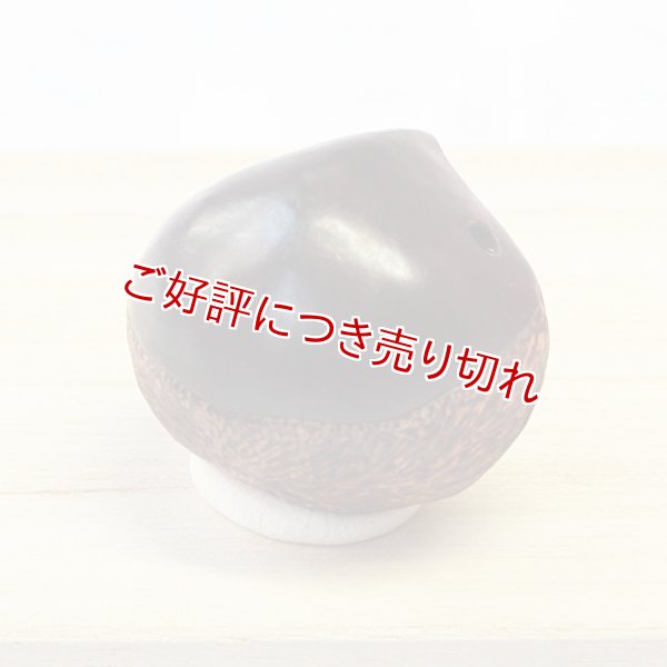 画像1: 黄楊根付　栗　虫入り　（菅名入り）　【2015年12月25日公開】 (1)