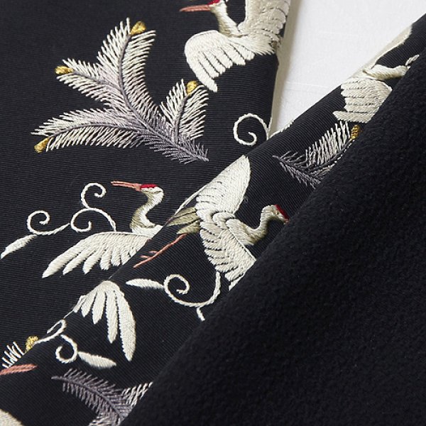画像1: 手刺繍半襟　松に鶴　黒（03） (1)