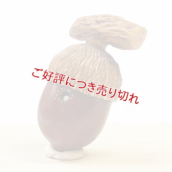 画像1: 黄楊根付　団栗（虫入り）【岡壱名入り】　【2017年10月25日公開】 (1)