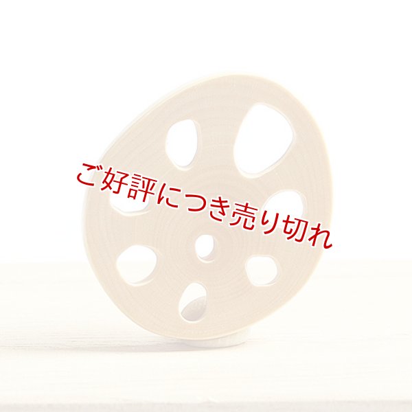 画像1: 黄楊根付　れんこん　中（Ｂ） (1)