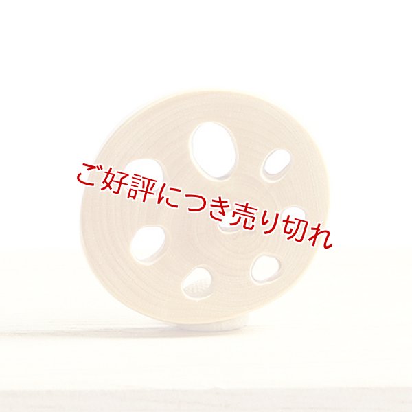 画像1: 黄楊根付　れんこん　中（Ｃ） (1)