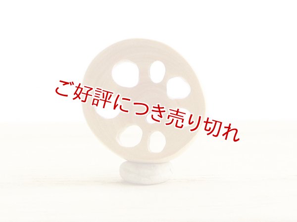 画像1: 黄楊根付　れんこん　ミニ (1)