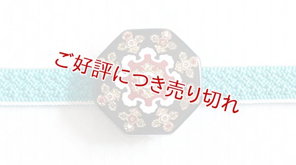 画像1: 帯留め　天平風華文様（黒×朱） (1)