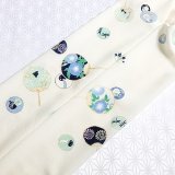 夏物手描き帯揚げ　団扇に夏の風物詩（オフホワイト）