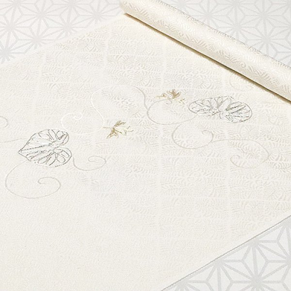 画像1: 帯揚げ　刺繍双葉葵　オフホワイト（01） (1)