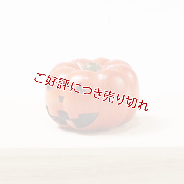 画像1: 黄楊根付　ジャック・オー・ランタン【岡壱名入り】【桐箱付き】（2025年9月27日掲載） (1)
