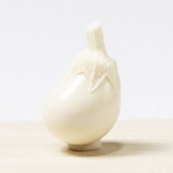 画像1: 象牙根付　茄子（象牙）【岡壱名入り】【桐箱付き】（2025年10月27日掲載）