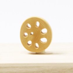 画像1: 黄楊根付　れんこん（A）（2025年10月27日掲載）