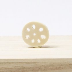 画像1: 黄楊根付　れんこん（象牙）（C）（2025年10月27日掲載）