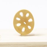 黄楊根付　れんこん（C）（2025年10月27日掲載）