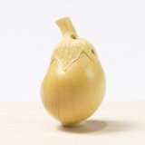 黄楊根付　茄子（B）【岡壱名入り】【桐箱付き】（2025年10月27日掲載）