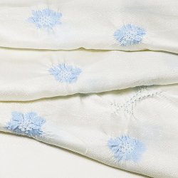 画像1: 帯揚げ　輪出し吹き寄せ　オフホワイト／勿忘草色（わすれなぐさいろ） （05）