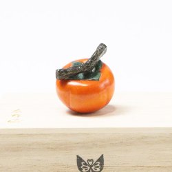 画像1: 黄楊根付　柿【岡壱名入り】【桐箱付き】（2025年11月4日掲載）