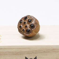 画像1: 黄楊根付　蓮（小）【岡壱名入り】【桐箱付き】（2025年12月8日掲載）