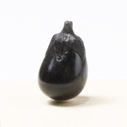 画像1: 黒檀根付　なすび（黒檀）【岡壱名入り】【桐箱付き】（2025年12月8日掲載）