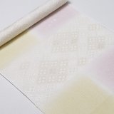 帯揚げ　縫取しあわせ菱　鴇鼠（ときねず）／鳥の子色（とりのこいろ）（01）