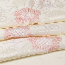 画像1: 帯揚げ　輪出し五ツ梅　オフホワイト／鴇色（ときいろ）（03）