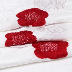 画像1: 帯揚げ　輪出し五ツ梅　白／深赤（02）