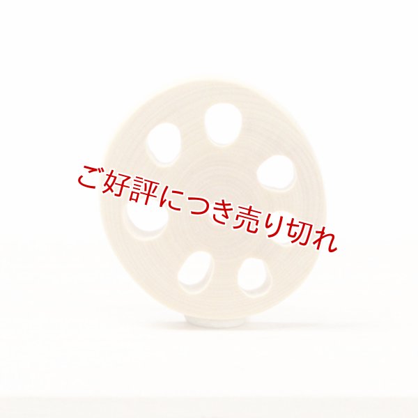 画像1: 黄楊根付　れんこん（A）（2026年7月6日掲載） (1)