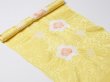 画像4: 帯揚げ　輪出し白場取り小花　菜の花色(なのはないろ)／洗柿（あらいがき）（05） (4)