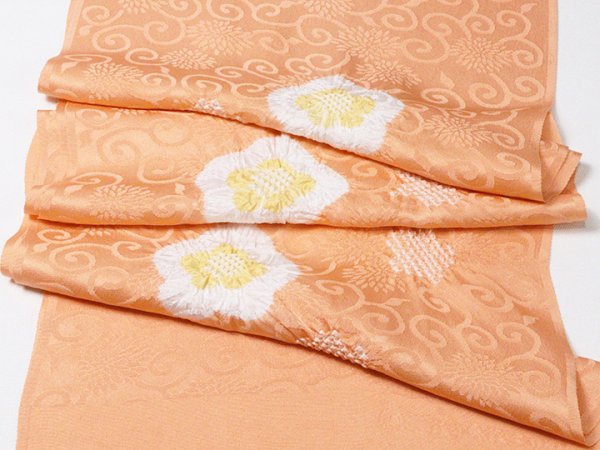 画像5: 帯揚げ　輪出し白場取り小花　東雲色（しののめいろ）／黄支子色（きくちなしいろ）（02） (5)