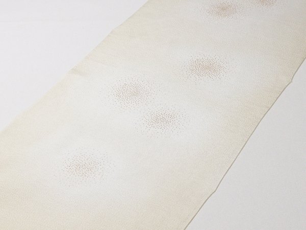 画像2: 帯揚げ　金銀箔ちらし　練色（ねりいろ）（02） (2)