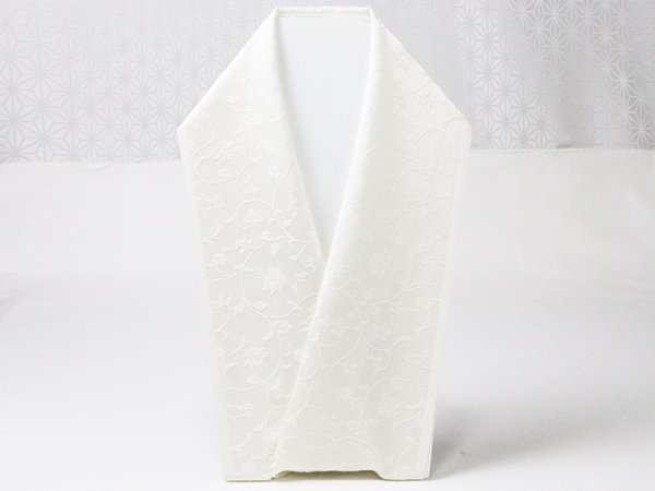 画像3: 半襟　紋意匠　更紗唐草　象牙色（ぞうげいろ）（03） (3)