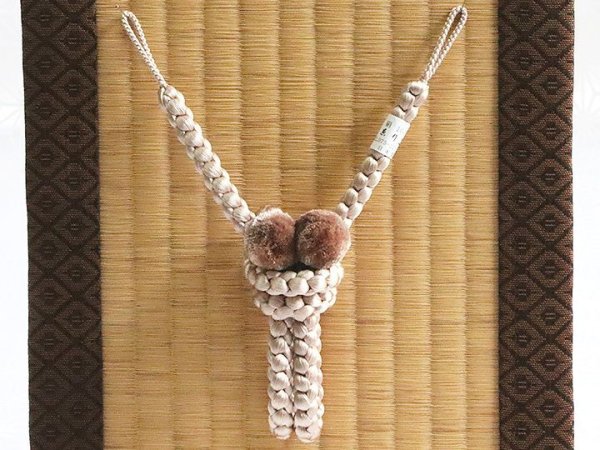 画像3: 紳士羽織紐　四津組梵天房　亜麻色（あまいろ）（01） (3)