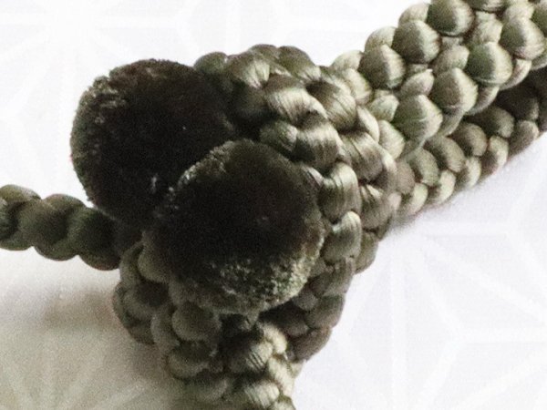 画像5: 紳士羽織紐　四津組梵天房　老竹色（おいたけいろ）（02） (5)