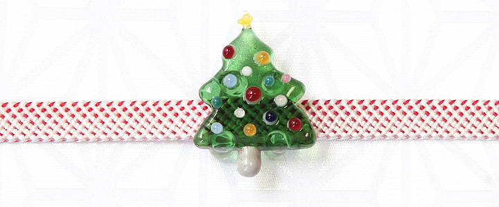 ガラス帯留め クリスマスツリー グリーン（04）｜京都の着物和装小物 